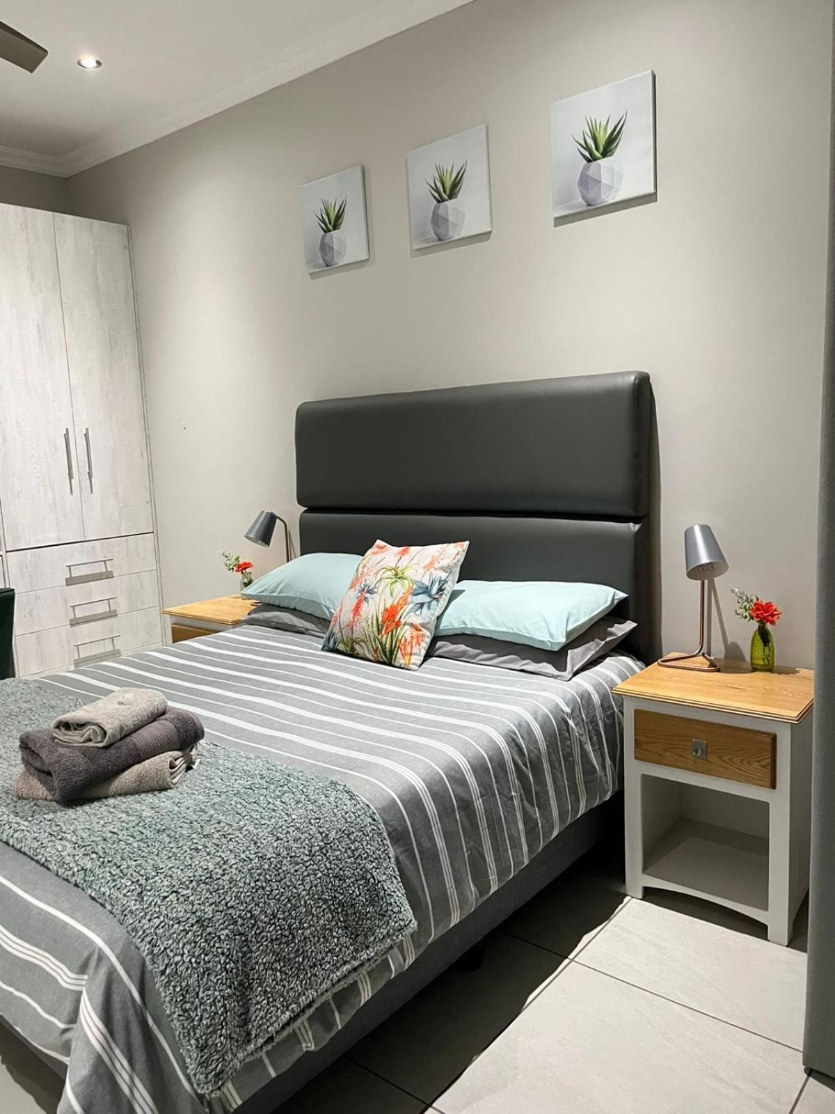 אלברטון Utopia Guest House מראה חיצוני תמונה