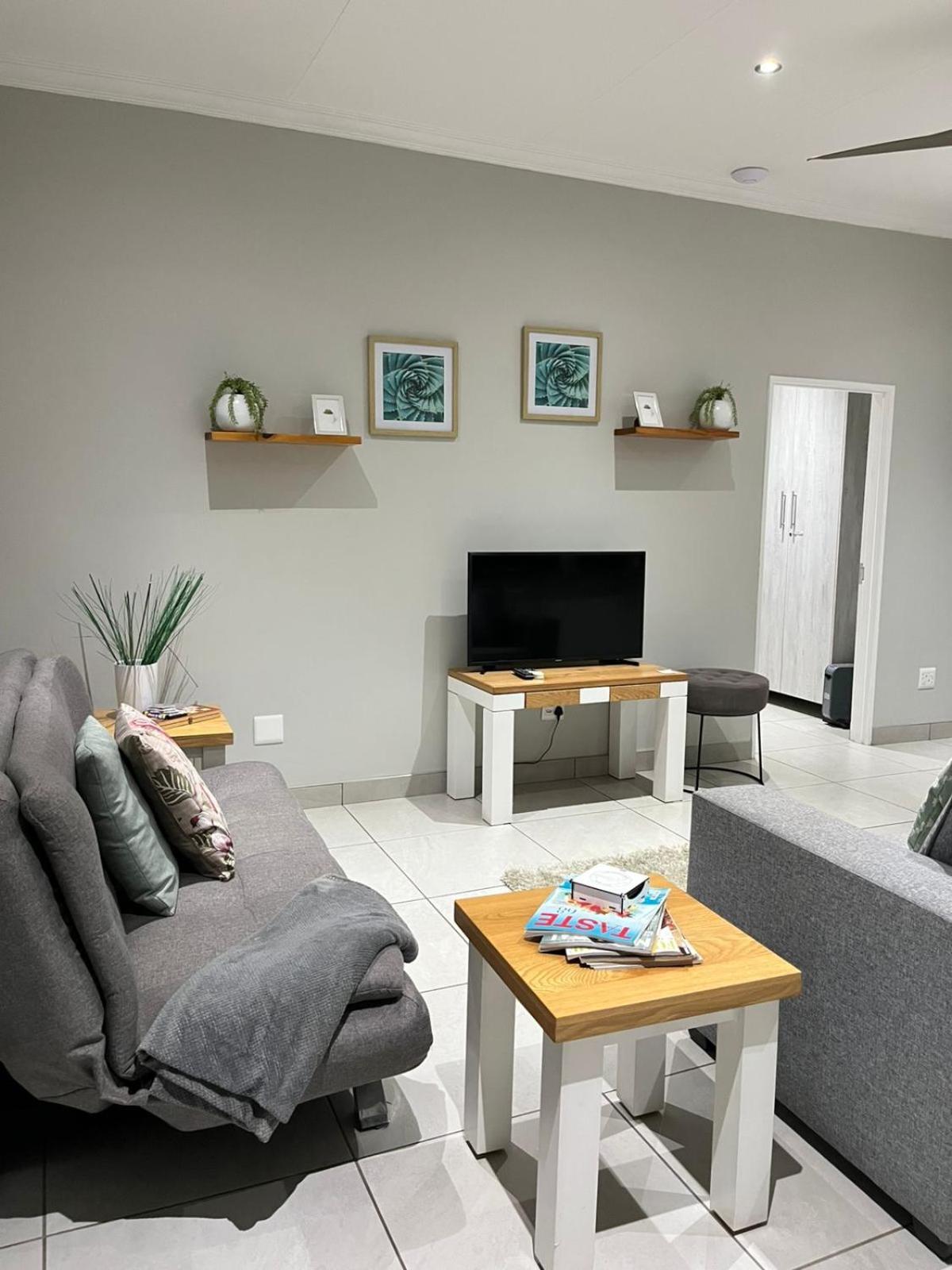 אלברטון Utopia Guest House מראה חיצוני תמונה